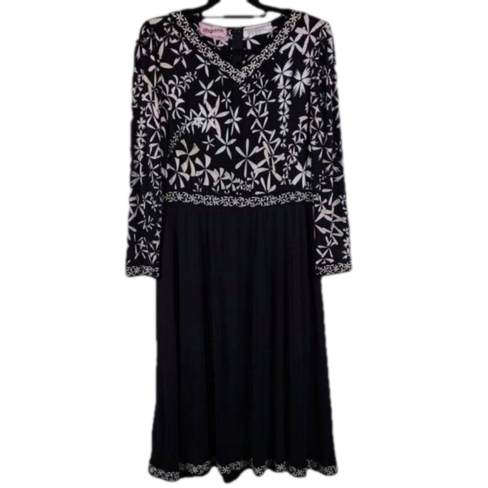 Modehaus Elegaus Sinzig-Bad Bodendorf 100% Silk Black Floral V-Neck Midi Dress